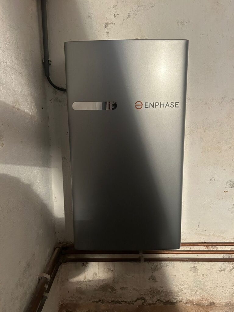 Enphase thuisbatterij accu zonnepanelen 3kw